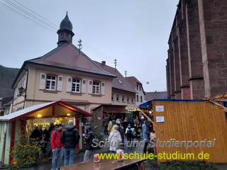  Lambrechter Adventsmarkt